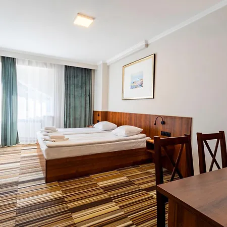Hit Hotel-2